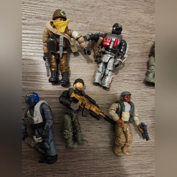 Mega Construx Call of Duty Action Figures Lot of 10 - Picture 2 of 4